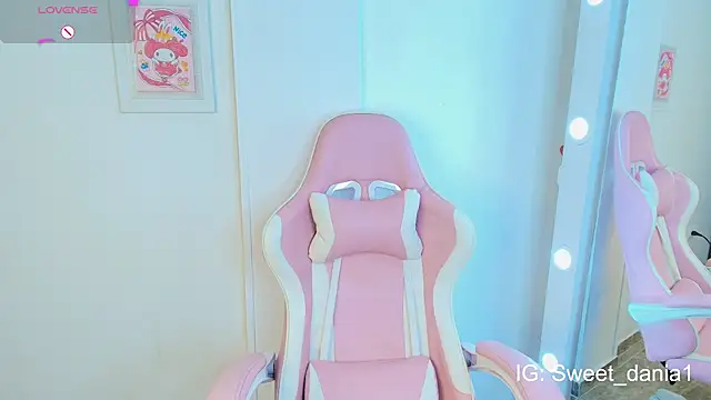 sweet dania  online show from 03.11.25