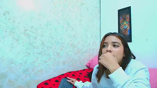 Snapshot of Rousse_violett chatting on 03.17.25 Rousse violett online show from 03.17.25