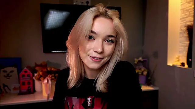 ileanacampbe online show from 02.04.25