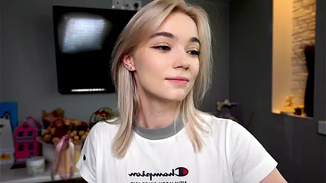 ileanacampbe online show from 02.10.25