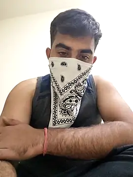 13lusty online show from 03.04.25