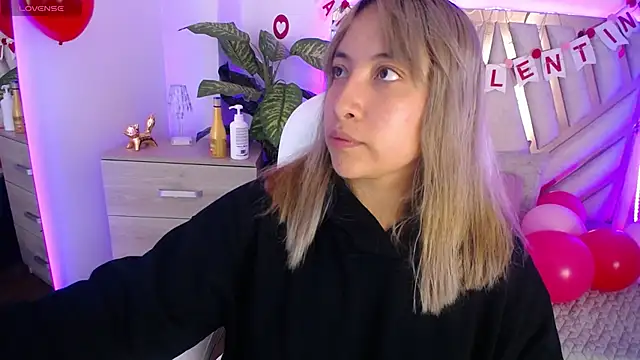 Snapshot of NyxAndria_1 chatting on 02.10.25 NyxAndria 1 online show from 02.10.25