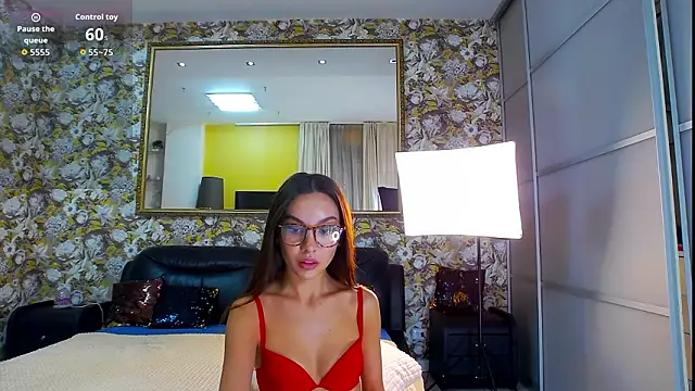 Snapshot of LiaStef chatting on 02.10.26 LiaStef online show from 02.10.26