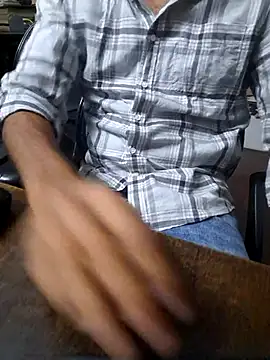 Snapshot of braveman999 chatting on 04.27.26 braveman999 online show from 04.27.26