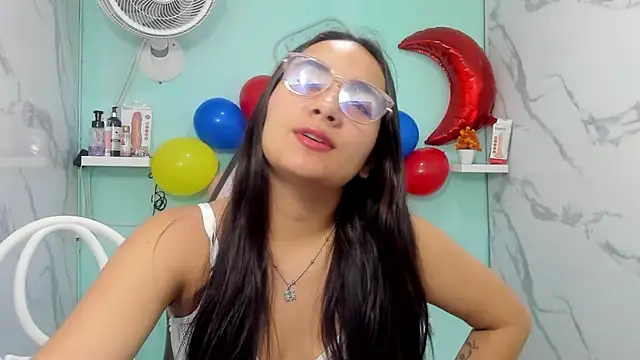 Snapshot of Maylin_horny19 chatting on 06.09.26 Maylin horny19 online show from 06.09.26