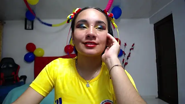 Snapshot of Maylin_horny19 chatting on 06.18.26 Maylin horny19 online show from 06.18.26