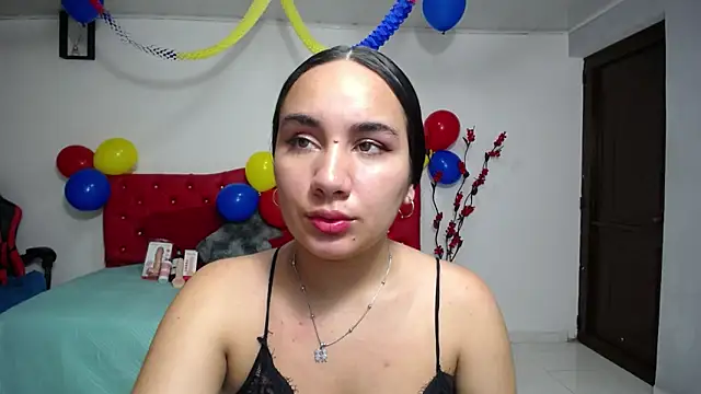 Snapshot of Maylin_horny19 chatting on 06.19.26 Maylin horny19 online show from 06.19.26