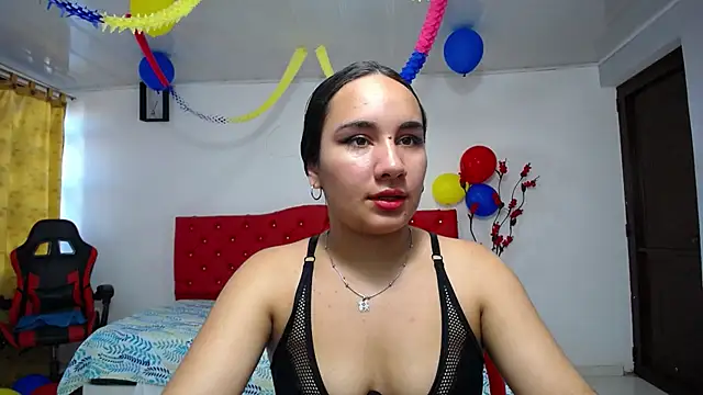 Snapshot of Maylin_horny19 chatting on 06.20.26 Maylin horny19 online show from 06.20.26