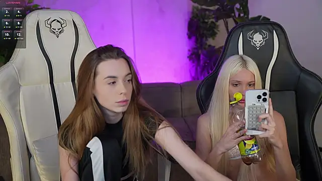 Snapshot of Lika_Secret_ chatting on 10.16.25 Lika Secret online show from 10.16.25