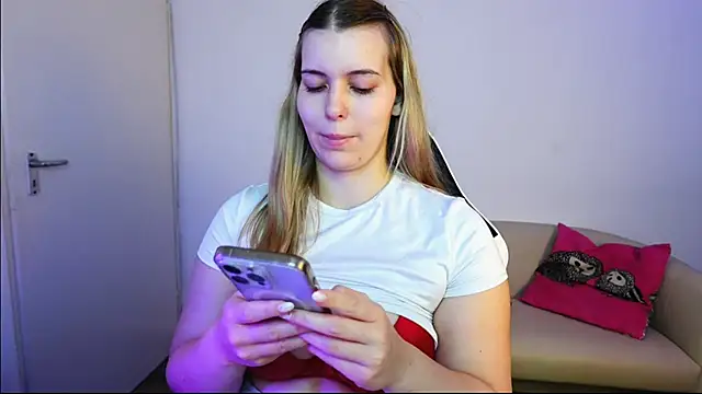 ShyHotNerd online show from 09.29.25