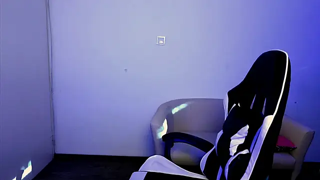 ShyHotNerd online show from 11.07.25