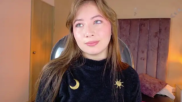 Dahlia Rousse online show from 02.18.26