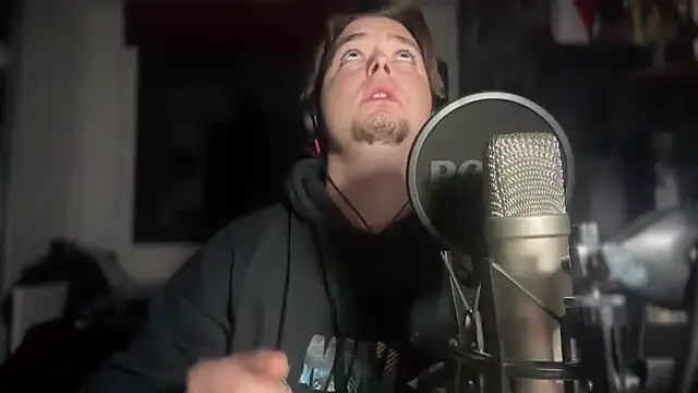 Snapshot of vittote chatting on 01.08.25 vittote online show from 01.08.25