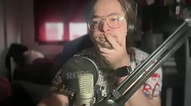 Snapshot of vittote chatting on 02.12.25 vittote online show from 02.12.25