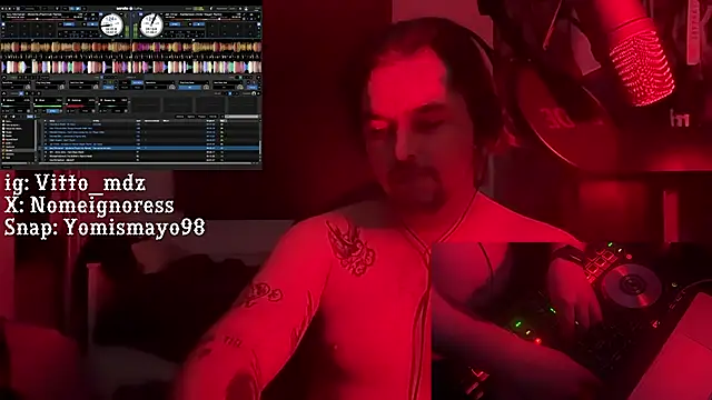 Snapshot of vittote chatting on 02.16.25 vittote online show from 02.16.25