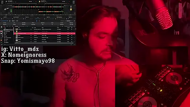 Snapshot of vittote chatting on 02.17.25 vittote online show from 02.17.25