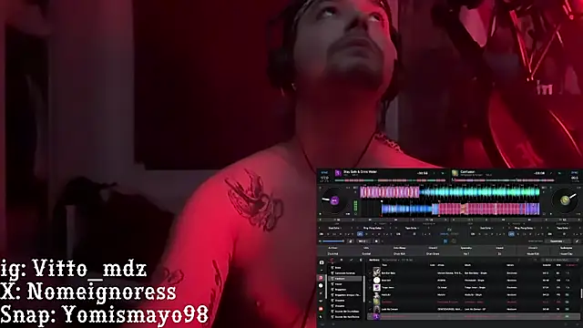 Snapshot of vittote chatting on 02.18.25 vittote online show from 02.18.25