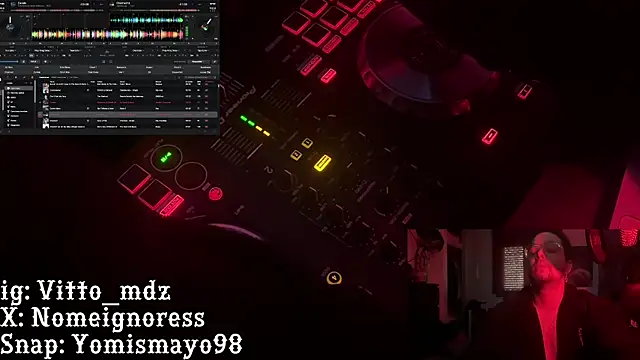 Snapshot of vittote chatting on 02.18.25 vittote online show from 02.18.25