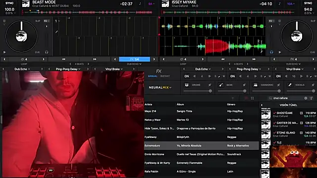 Snapshot of vittote chatting on 02.26.25 vittote online show from 02.26.25