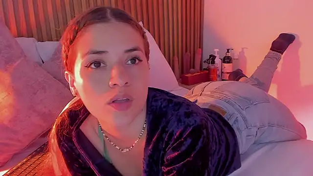 alliss ginger  online show from 10.09.25