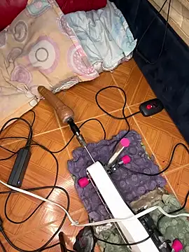 Snapshot of lunitasexy chatting on 04.13.26 lunitasexy online show from 04.13.26