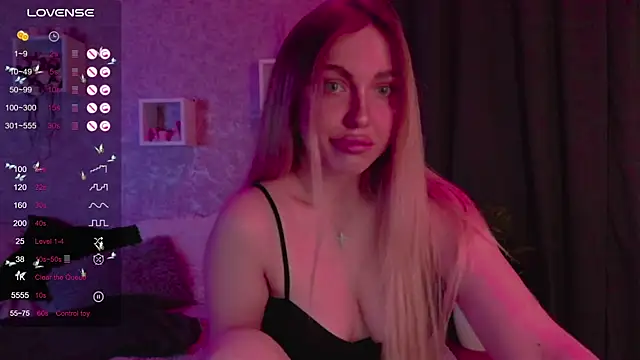 Snapshot of Mika_Rayy chatting on 02.05.25 Mika Rayy online show from 02.05.25