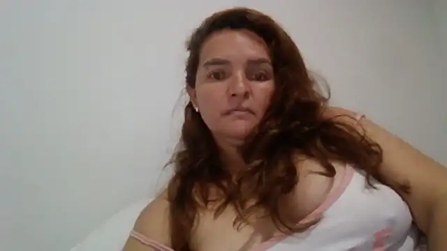 squirtlatinx online show from 04.18.26