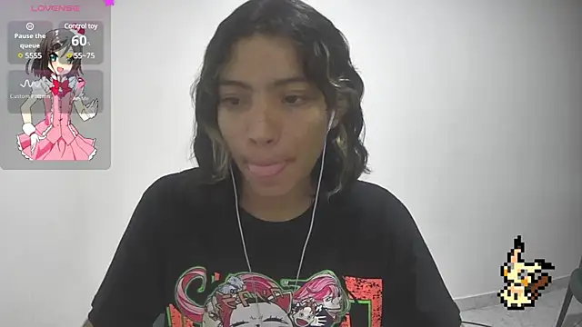 Snapshot of Lovelyamyy chatting on 02.04.25 Lovelyamyy online show from 02.04.25