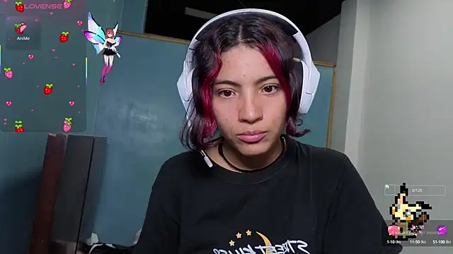 Snapshot of Lovelyamyy chatting on 09.24.25 Lovelyamyy online show from 09.24.25