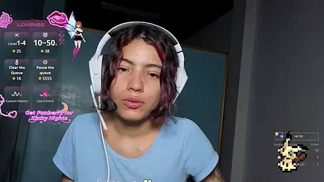 Snapshot of Lovelyamyy chatting on 10.25.25 Lovelyamyy online show from 10.25.25