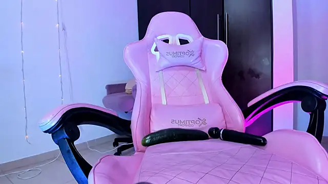 Sophie Heart online show from 02.06.25