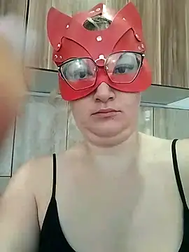 Snapshot of blondaf chatting on 11.27.25 blondaf online show from 11.27.25