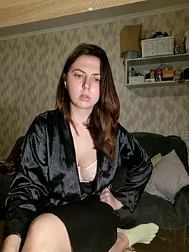 Melenka online show from 03.15.26