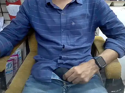 cute modell online show from 10.31.25