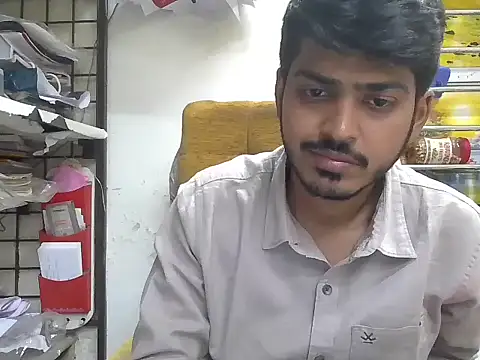 cute modell online show from 11.29.25