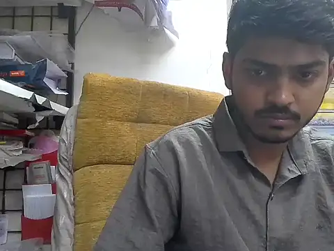 cute modell online show from 12.20.25