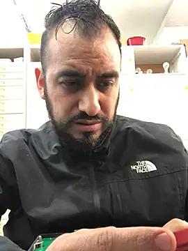 Snapshot of leonardohot1987 chatting on 03.30.26 leonardohot1987 online show from 03.30.26