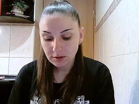 Snapshot of Yuliia30 chatting on 04.24.26 Yuliia30 online show from 04.24.26