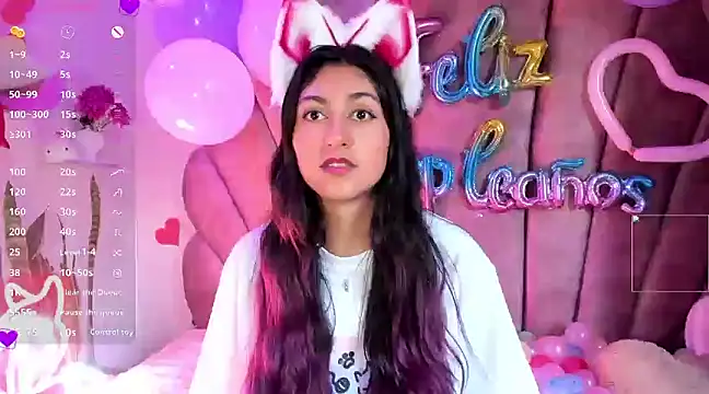 sweetfoxy 17 online show from 02.17.25