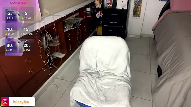 B0nnie H0ney online show from 02.13.25