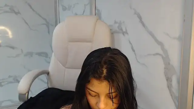 Snapshot of Salmaportman69 chatting on 02.22.25 Salmaportman69 online show from 02.22.25