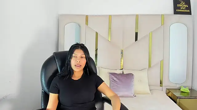 Salmaportman69 online show from 02.07.26