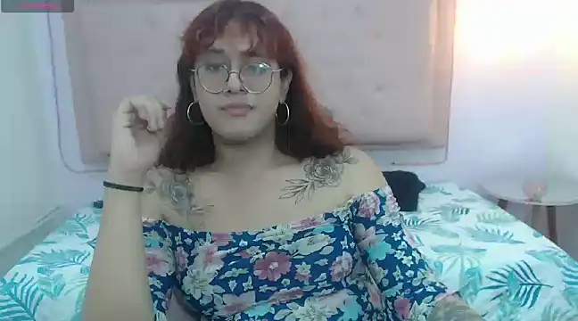 Snapshot of kathepickmanx chatting on 02.11.25 kathepickmanx online show from 02.11.25