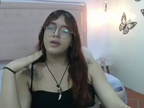 Snapshot of kathepickmanx chatting on 03.20.25 kathepickmanx online show from 03.20.25