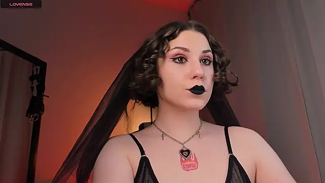 Snapshot of Eva_Moss_ chatting on 02.20.25 Eva Moss online show from 02.20.25