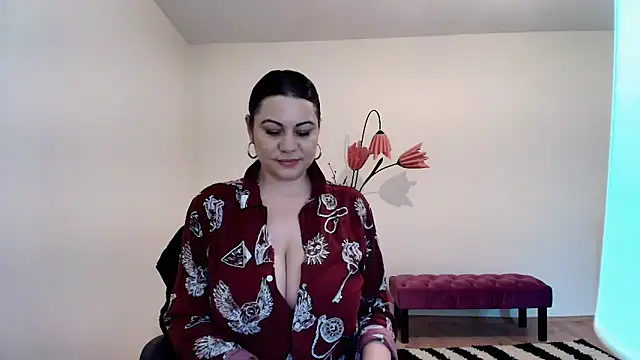 Snapshot of VixenVibesX chatting on 05.09.26 VixenVibesX online show from 05.09.26