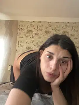 Rosanna Rennie online show from 02.22.25