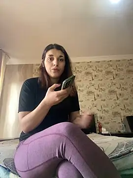 Rosanna Rennie online show from 02.25.25