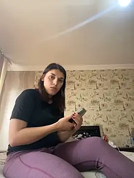 Rosanna Rennie online show from 02.25.25