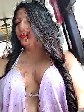 Snapshot of Melyy_Edii chatting on 06.14.26 Melyy Edii online show from 06.14.26